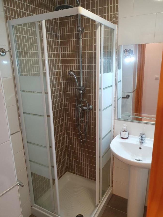 2H, Aire Acondic, 50M2, 1 Dormitorio, 4 Huespedes, Wifi Gratis La Línea de la Concepción Buitenkant foto